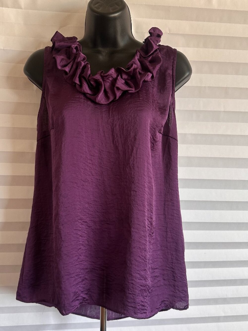 Milano Womens Royal Purple Sleeveless Blouse Size Medium M Shell Top Casual